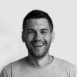 Unser awisto Sales Manager Tobias Heck berät Sie zu offenen Fragen rund um CRM, Power Platform, CRM Service, Branchenlösungen & CRM Add-Ons