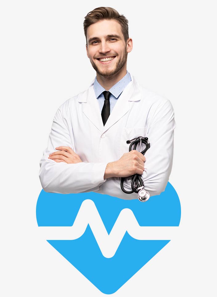Ein Arzt mit Stetoskop in der Hand lächelt den Betrachter an - er freut sich über die CRM Medizintechnik Lösung von awisto.